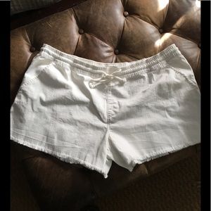 SALE:  Natural Reflections White Denim Shorts Size XXL